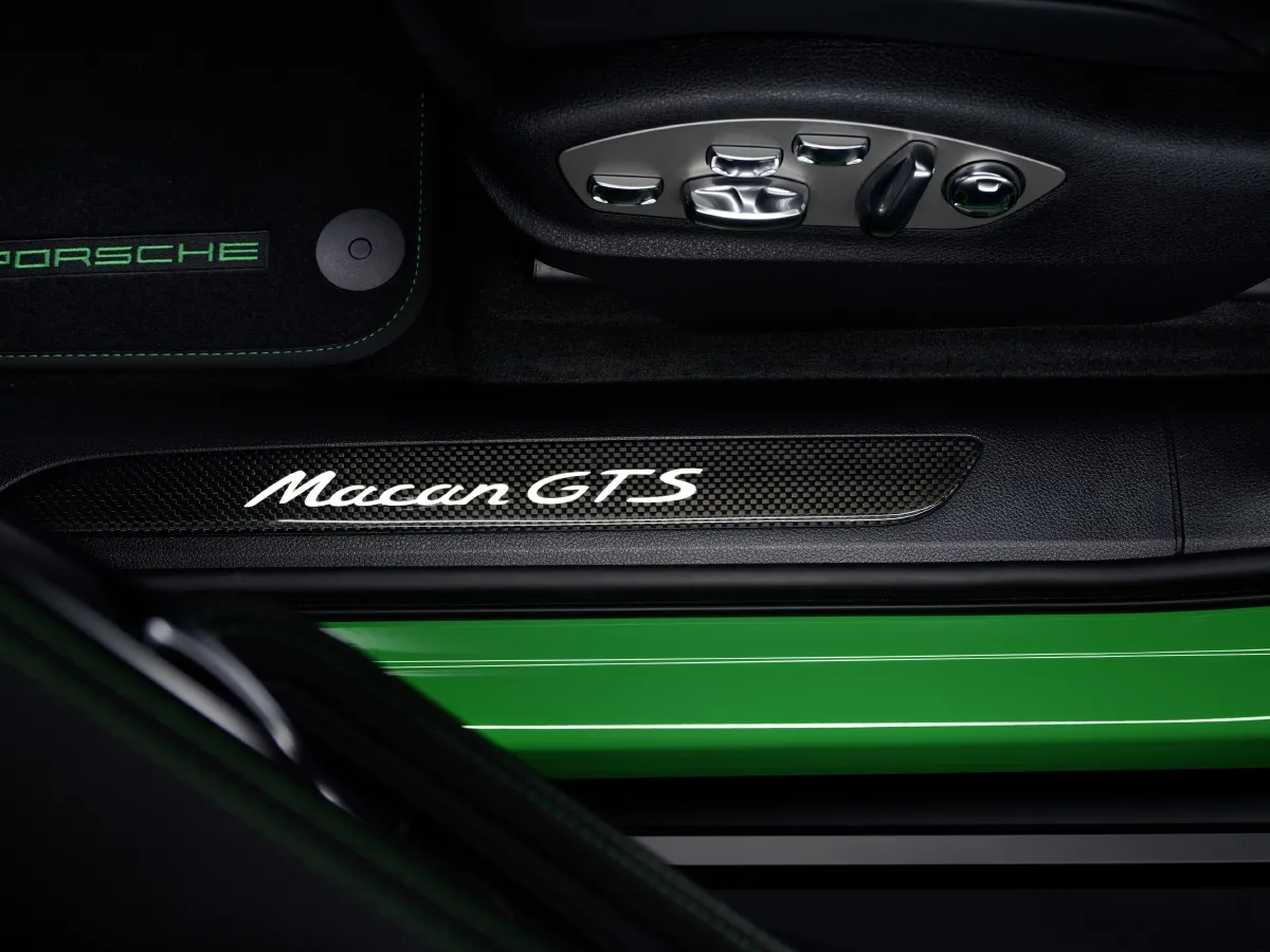 Porsche Macan,autocango,china used car exporter,china ev exporter,chinese used car exporter,chinese used ev exporter