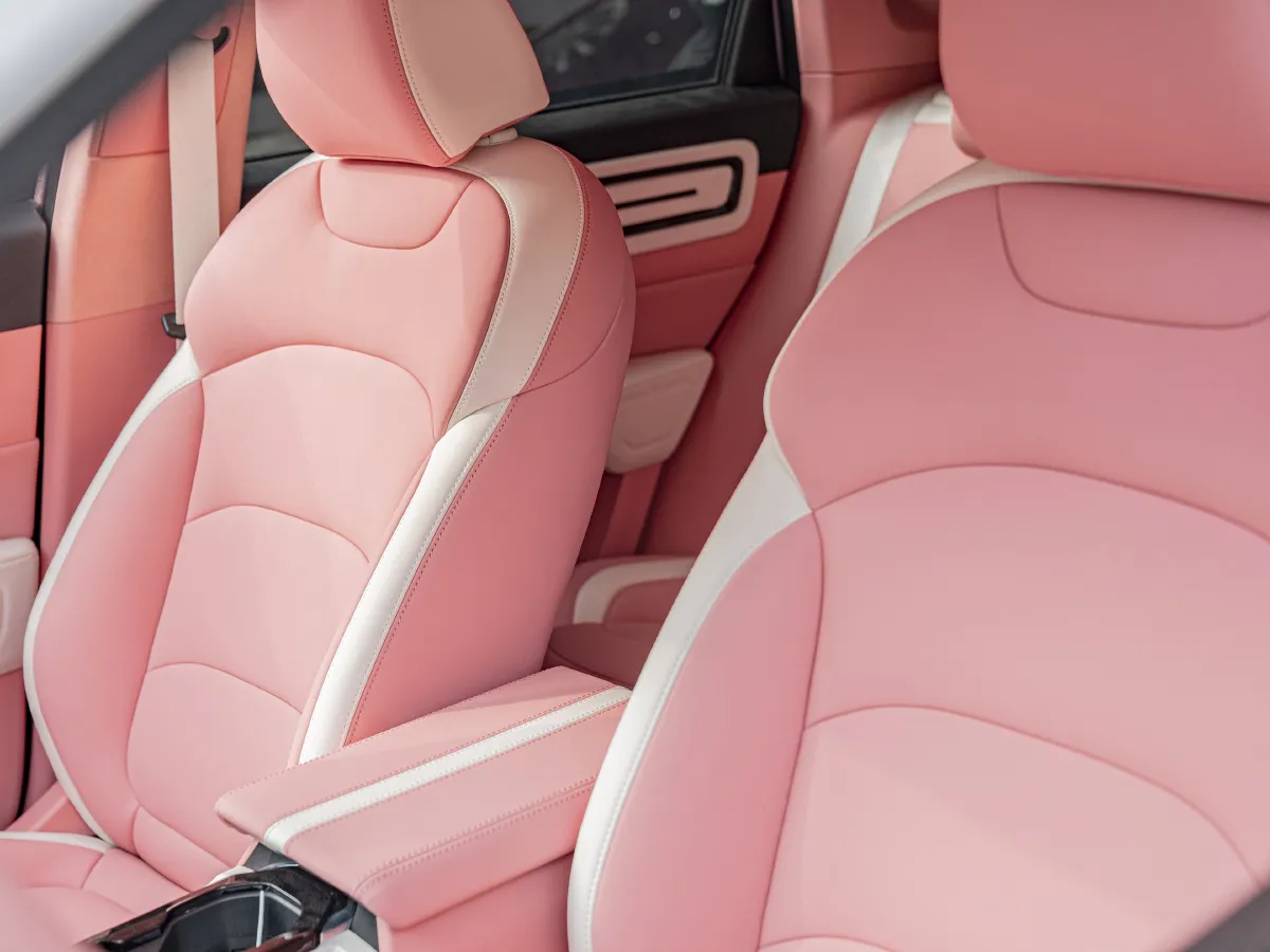 Geely ICON,autocango,china used car exporter,china ev exporter,chinese used car exporter,chinese used ev exporter