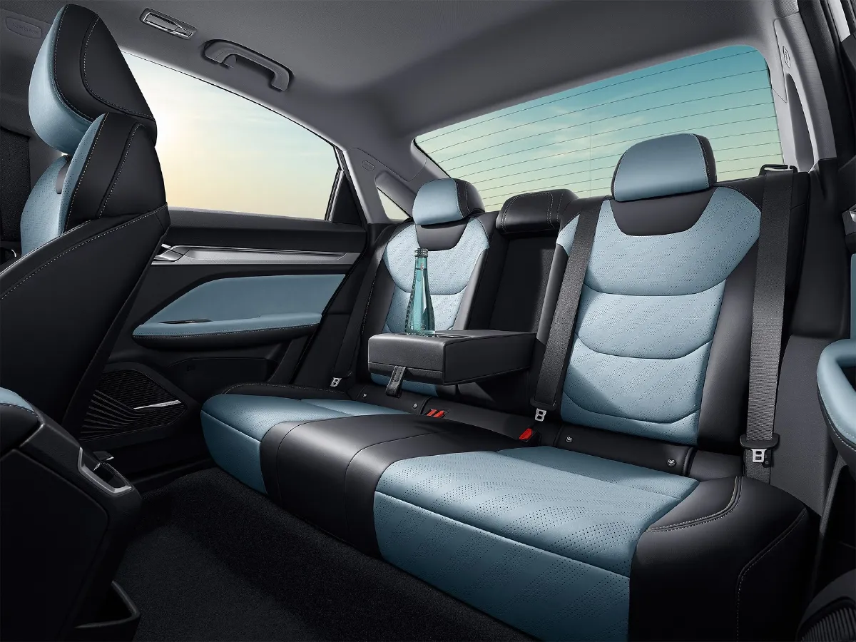 Geely Emgrand L,autocango,china used car exporter,china ev exporter,chinese used car exporter,chinese used ev exporter