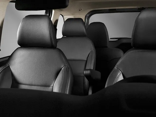 2020 JinBei F50 1.6L 118HP L4 5MT,autocango,china used car exporter,china ev exporter,chinese used car exporter,chinese used ev exporter