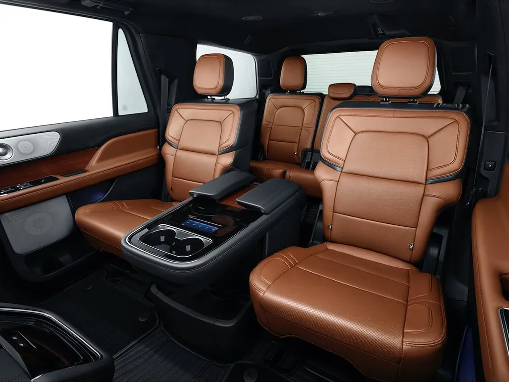 Lincoln Navigator,autocango,china used car exporter,china ev exporter,chinese used car exporter,chinese used ev exporter