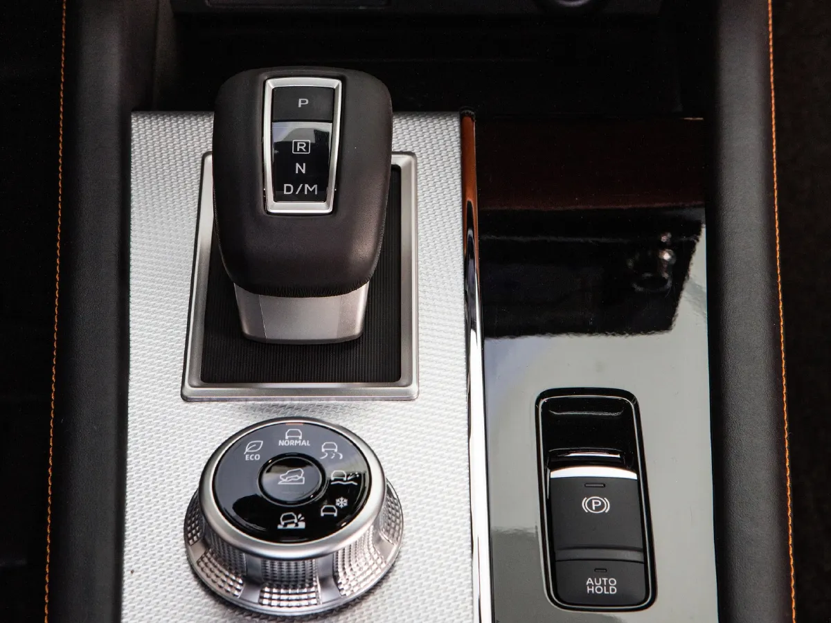 Mitsubishi Outlander,autocango,china used car exporter,china ev exporter,chinese used car exporter,chinese used ev exporter