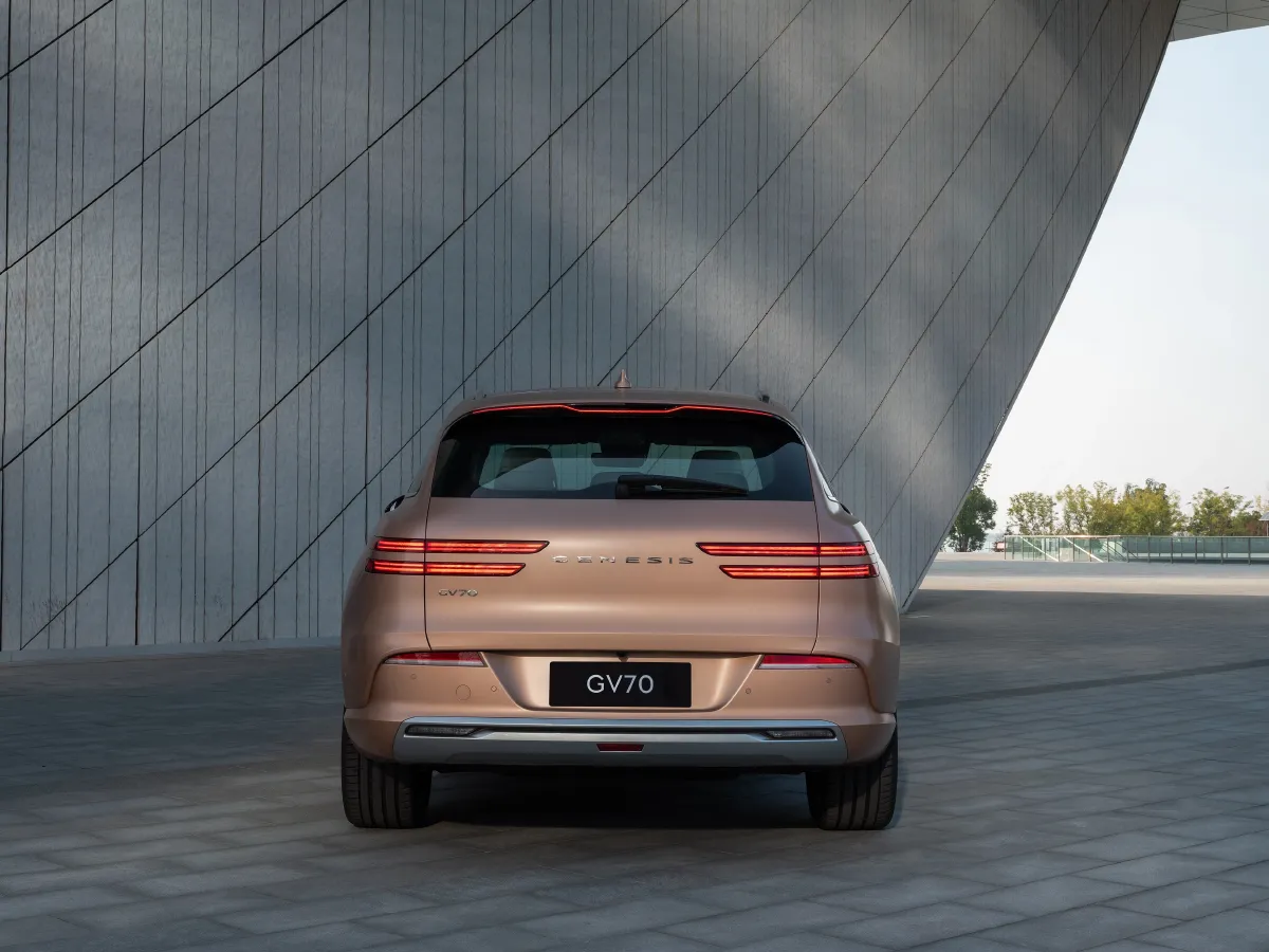 Genesis GV70,autocango,china used car exporter,china ev exporter,chinese used car exporter,chinese used ev exporter