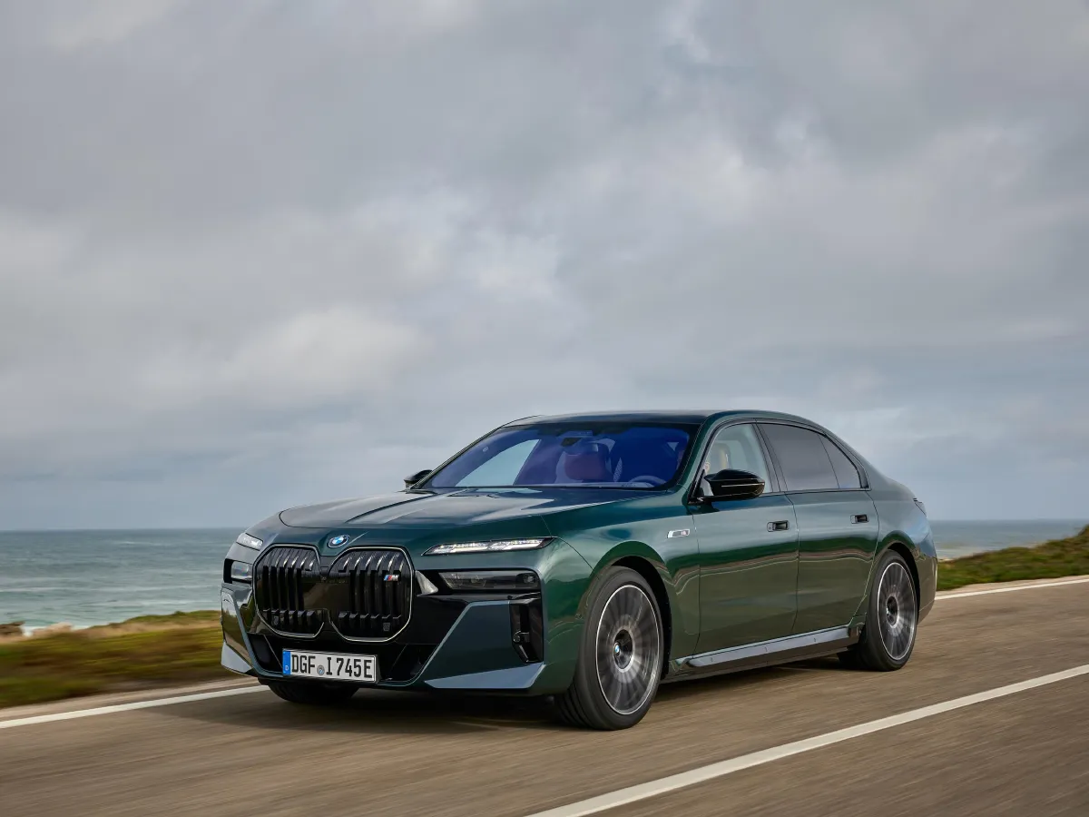 BMW i7,autocango,china used car exporter,china ev exporter,chinese used car exporter,chinese used ev exporter