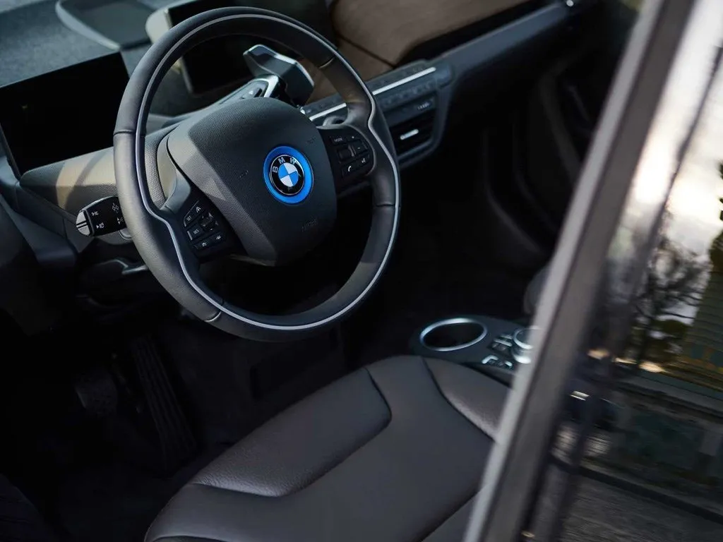 BMW i3,autocango,china used car exporter,china ev exporter,chinese used car exporter,chinese used ev exporter
