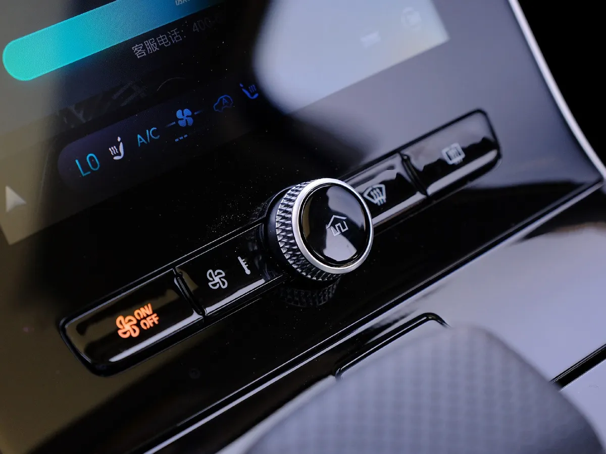 Roewe i6 MAX,autocango,china used car exporter,china ev exporter,chinese used car exporter,chinese used ev exporter