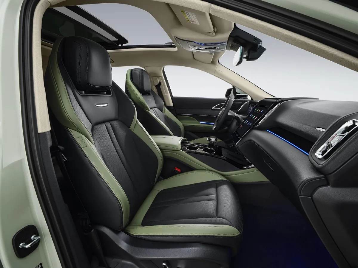 HongQi HS3,autocango,china used car exporter,china ev exporter,chinese used car exporter,chinese used ev exporter