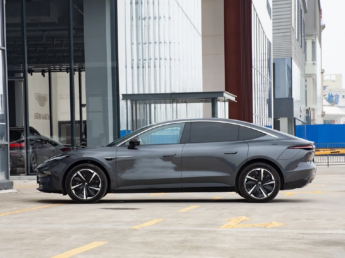 2023 Roewe F7 BEV 77KWH,autocango,china used car exporter,china ev exporter,chinese used car exporter,chinese used ev exporter