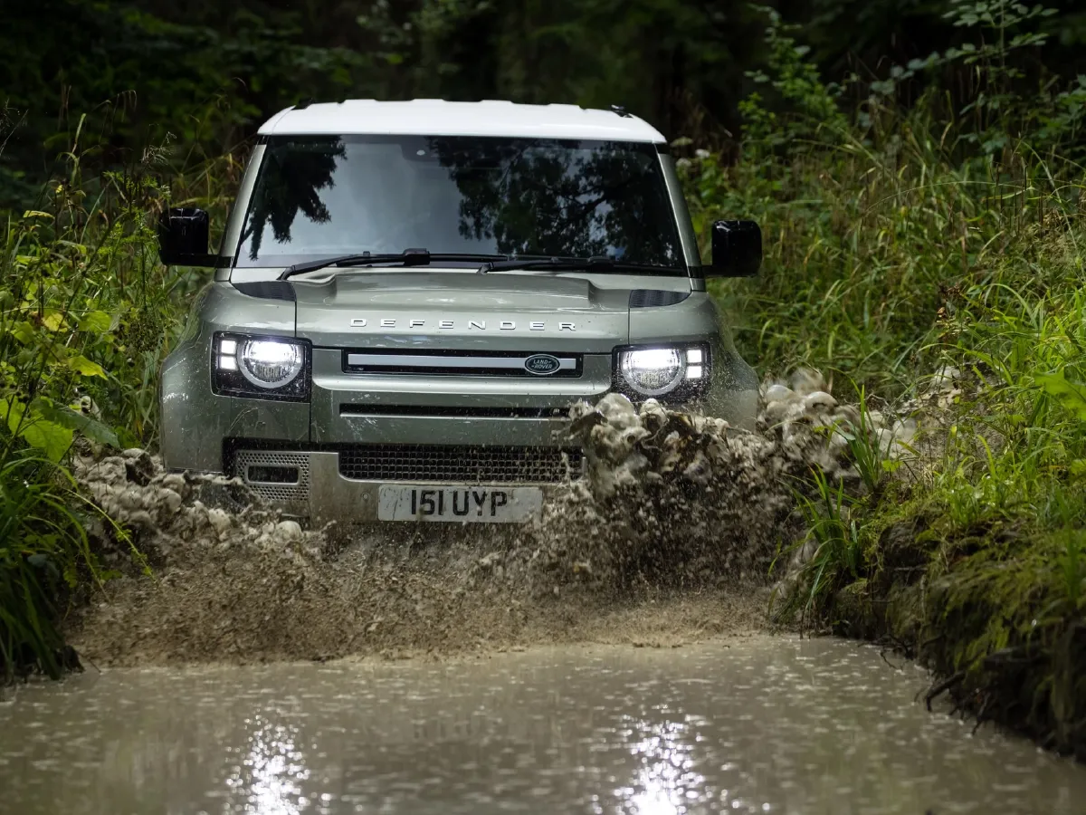 Land Rover Defender,autocango,china used car exporter,china ev exporter,chinese used car exporter,chinese used ev exporter Land Rover Defender,autocango,china used car exporter,china ev exporter,chinese used car exporter,chinese used ev exporter