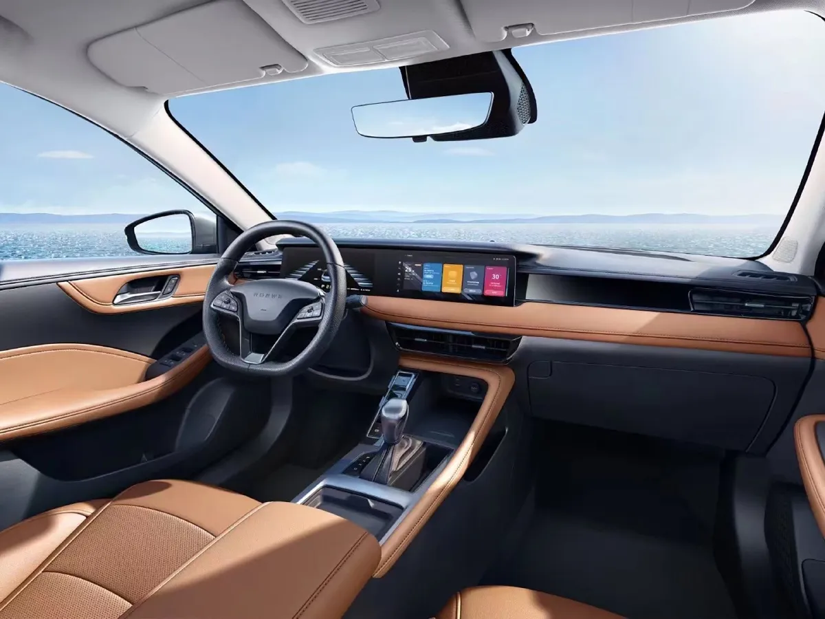 2024 Roewe i5 1.5L 129HP L4 CVT,autocango,china used car exporter,china ev exporter,chinese used car exporter,chinese used ev exporter