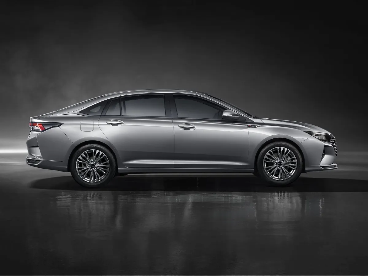 DongFeng Aeolus YiXuan MAX,autocango,china used car exporter,china ev exporter,chinese used car exporter,chinese used ev exporter