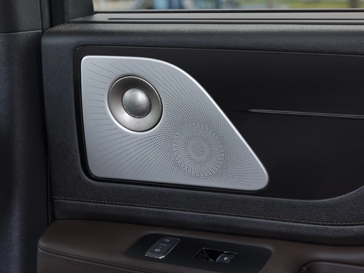 Lincoln Aviator,autocango,china used car exporter,china ev exporter,chinese used car exporter,chinese used ev exporter