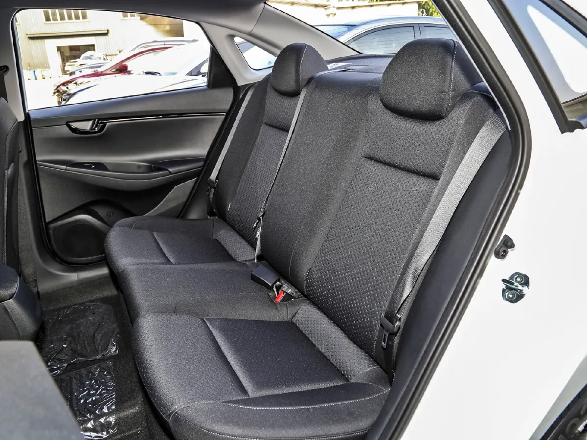 Hyundai Celesta,autocango,china used car exporter,china ev exporter,chinese used car exporter,chinese used ev exporter