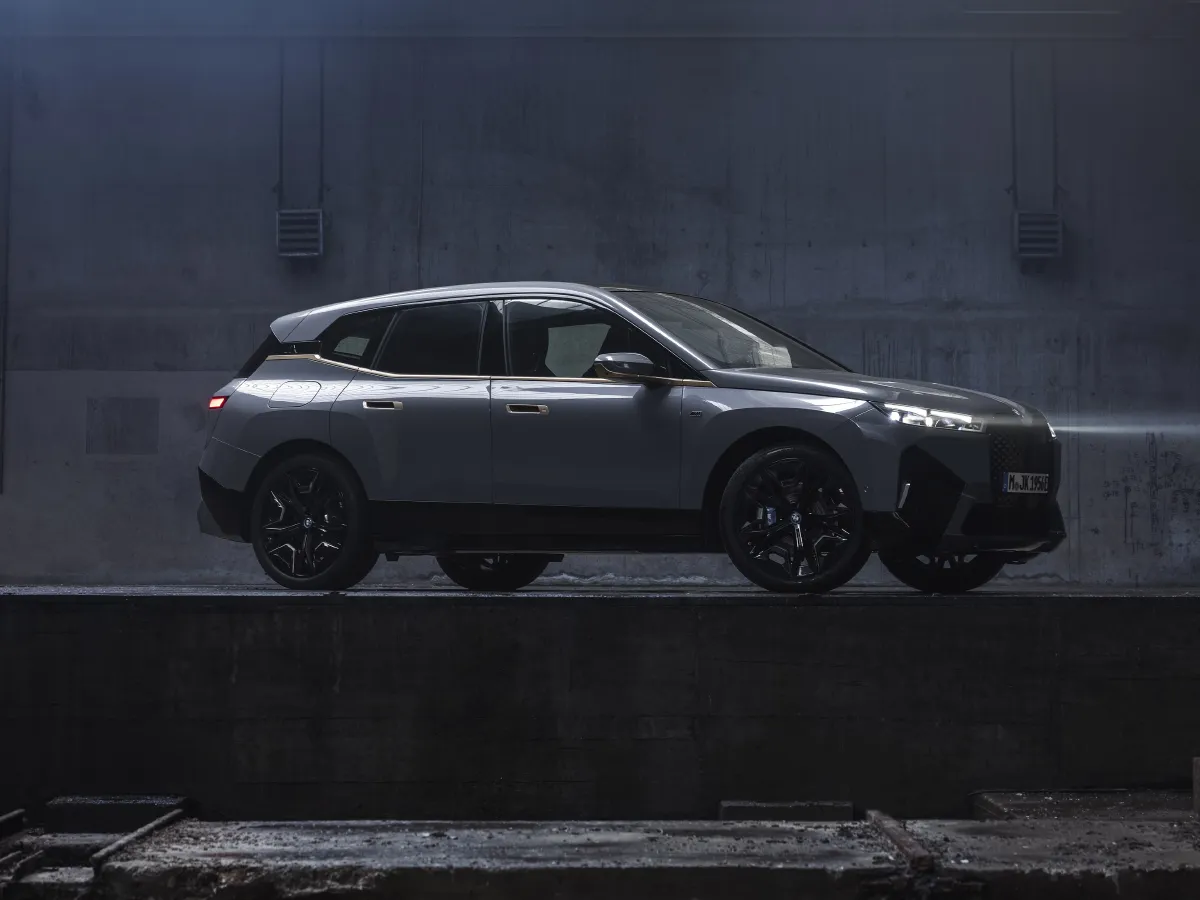 BMW iX,autocango,china used car exporter,china ev exporter,chinese used car exporter,chinese used ev exporter