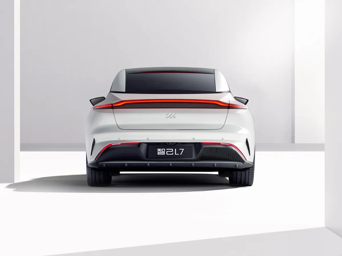 IM L7,autocango,china used car exporter,china ev exporter,chinese used car exporter,chinese used ev exporter