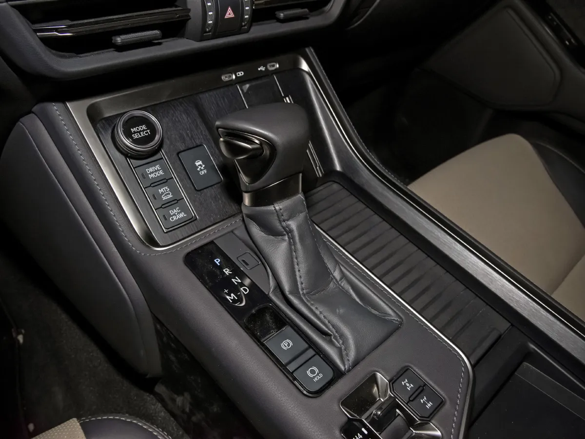 Lexus GX,autocango,china used car exporter,china ev exporter,chinese used car exporter,chinese used ev exporter