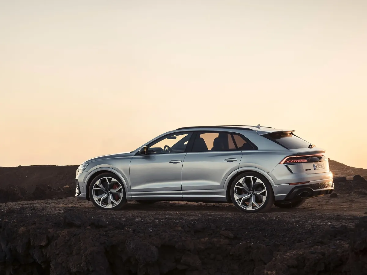 Audi RS Q8,autocango,china used car exporter,china ev exporter,chinese used car exporter,chinese used ev exporter