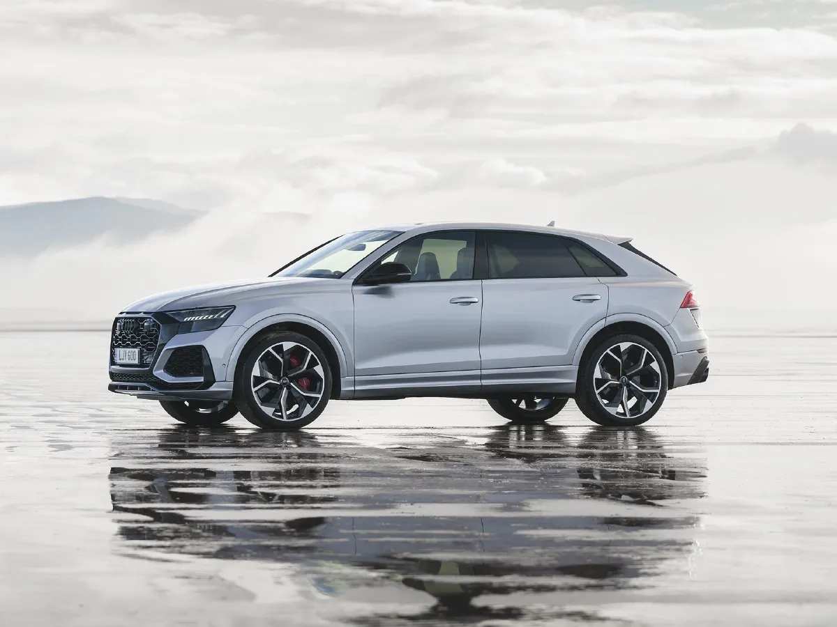 Audi RS Q8,autocango,china used car exporter,china ev exporter,chinese used car exporter,chinese used ev exporter