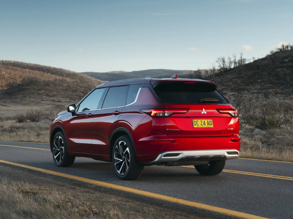 Mitsubishi Outlander,autocango,china used car exporter,china ev exporter,chinese used car exporter,chinese used ev exporter