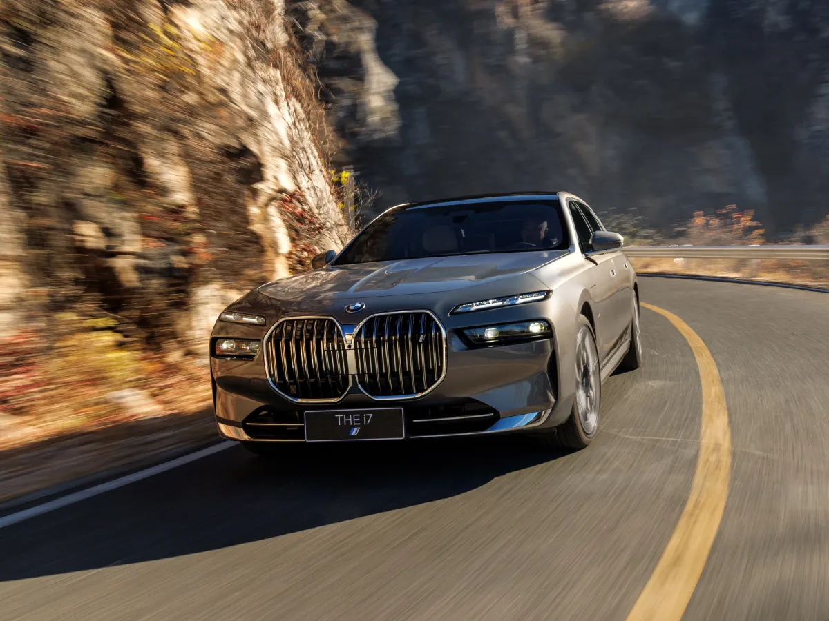 BMW i7,autocango,china used car exporter,china ev exporter,chinese used car exporter,chinese used ev exporter