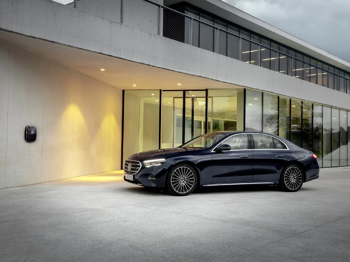 Mercedes-Benz E Class,autocango,china used car exporter,china ev exporter,chinese used car exporter,chinese used ev exporter