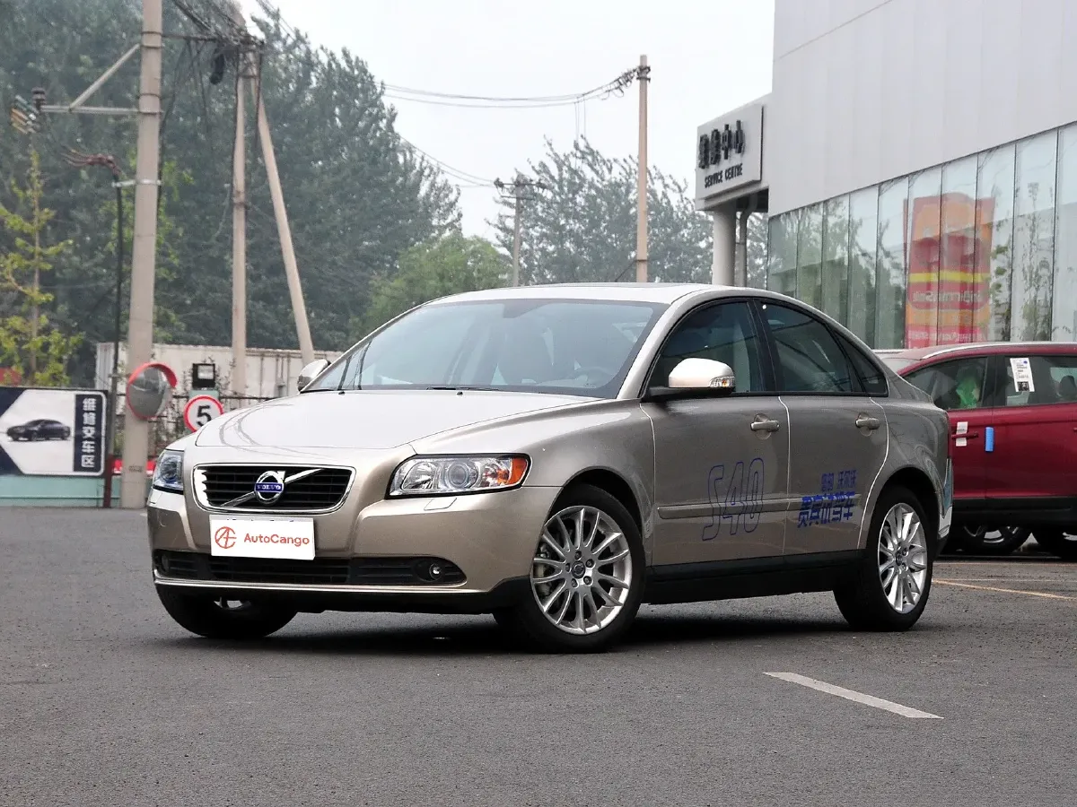 2012 Volvo S40 2.0L 141HP L4 6DCT,autocango,china used car exporter,china ev exporter,chinese used car exporter,chinese used ev exporter