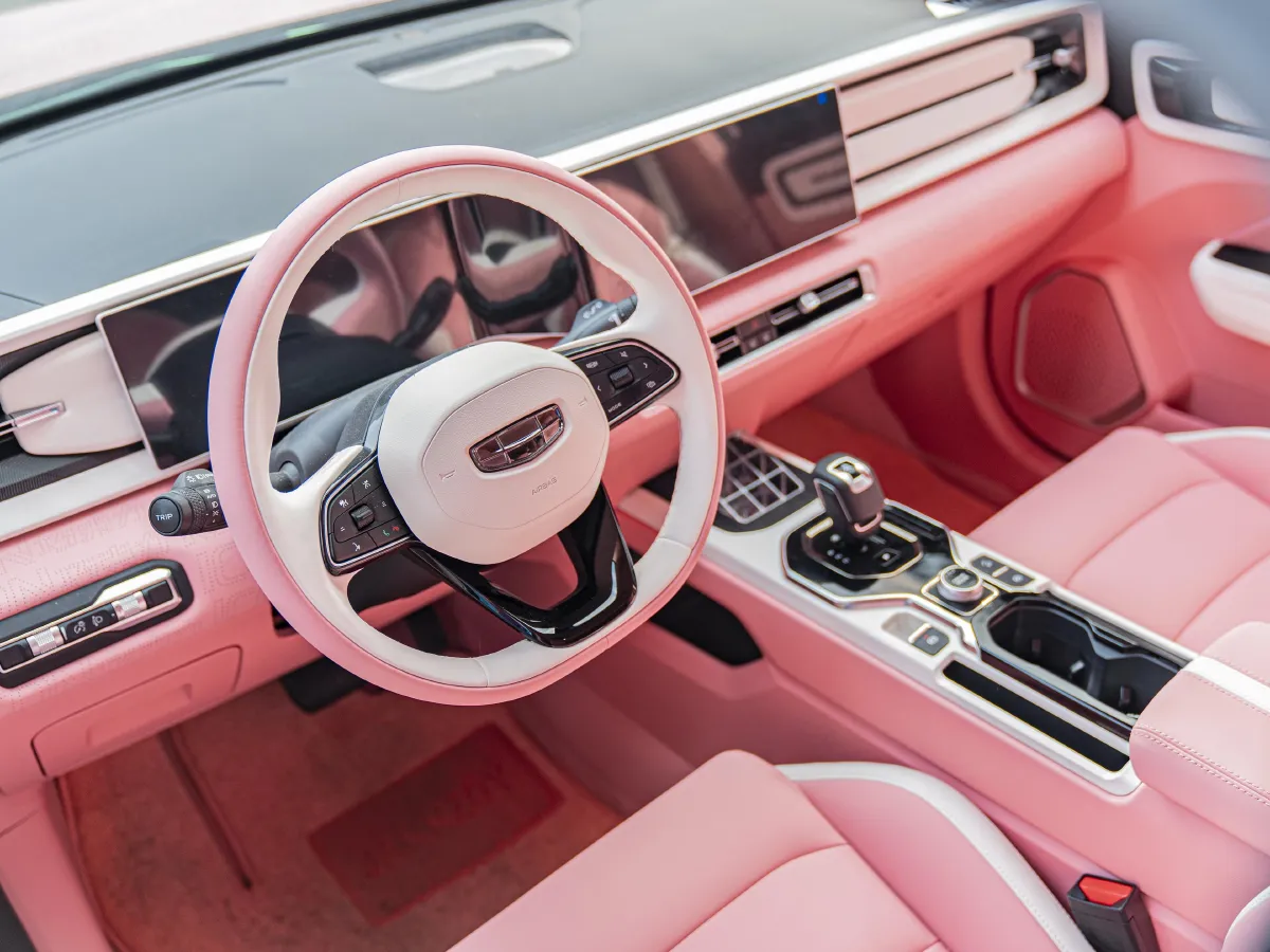 Geely ICON,autocango,china used car exporter,china ev exporter,chinese used car exporter,chinese used ev exporter