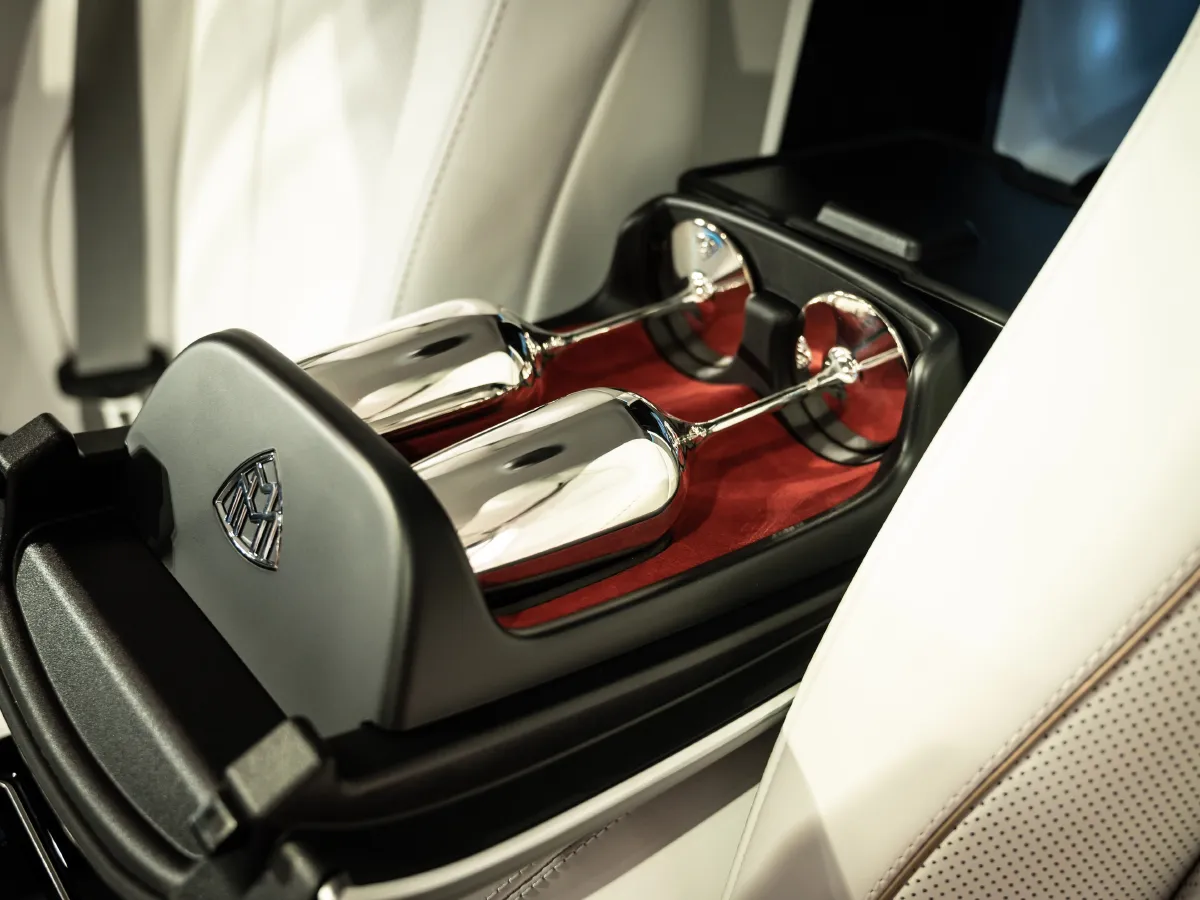 Mercedes-Benz Maybach GLS,autocango,china used car exporter,china ev exporter,chinese used car exporter,chinese used ev exporter