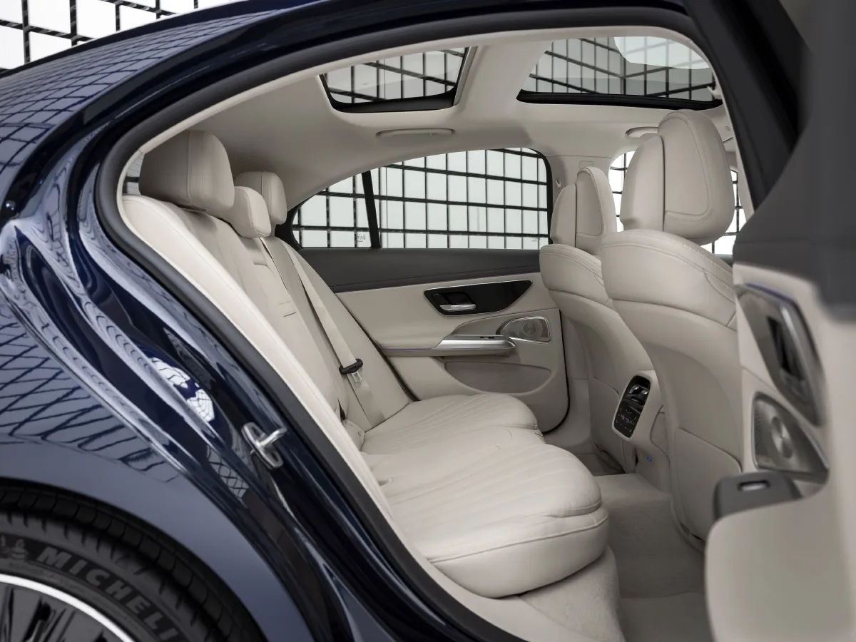 Mercedes-Benz E Class,autocango,china used car exporter,china ev exporter,chinese used car exporter,chinese used ev exporter