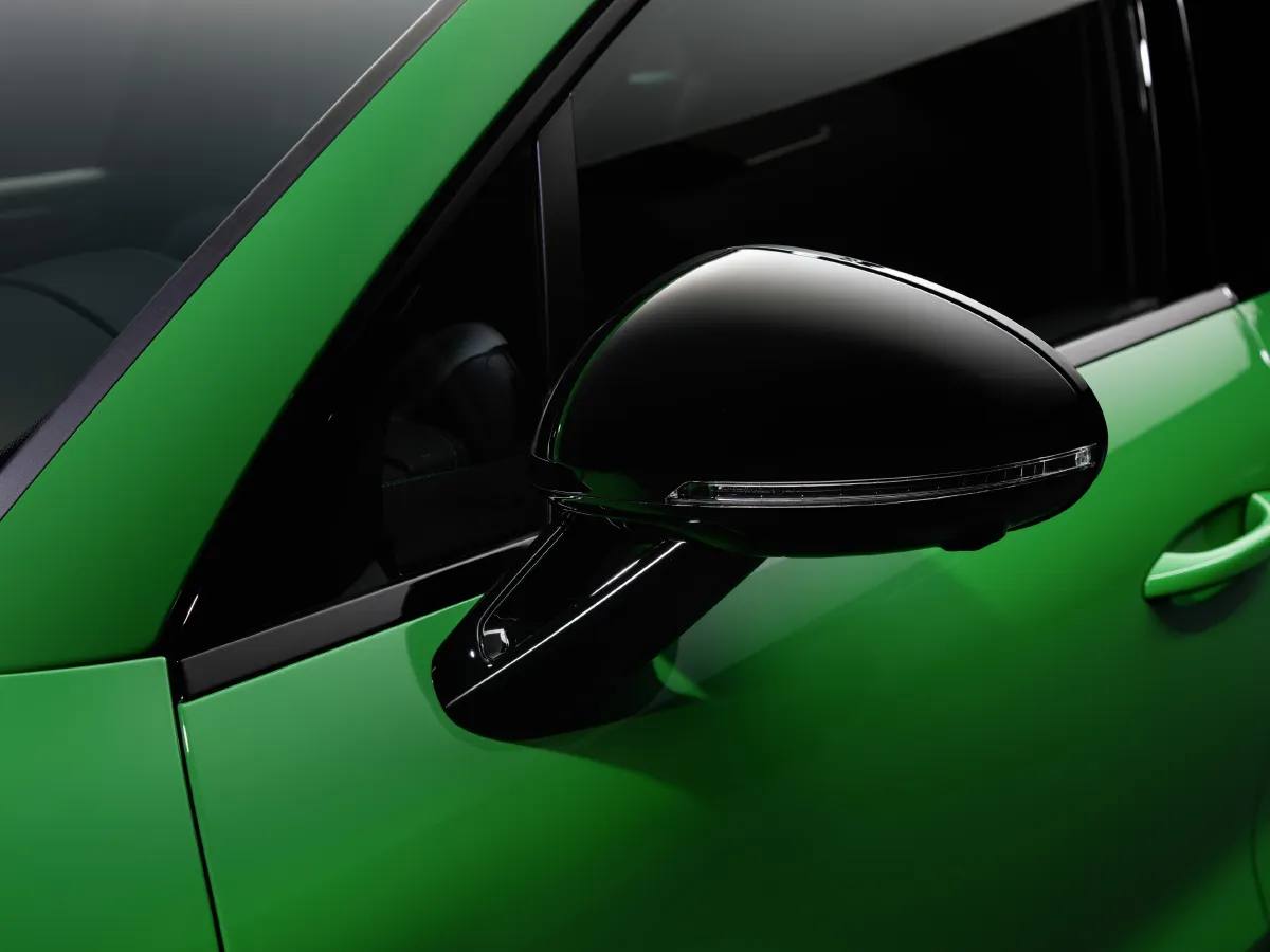 Porsche Macan,autocango,china used car exporter,china ev exporter,chinese used car exporter,chinese used ev exporter