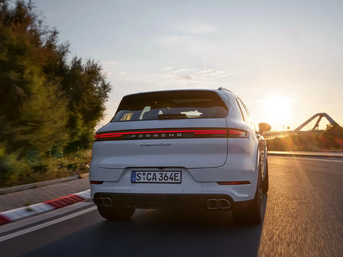 Porsche Cayenne,autocango,china used car exporter,china ev exporter,chinese used car exporter,chinese used ev exporter