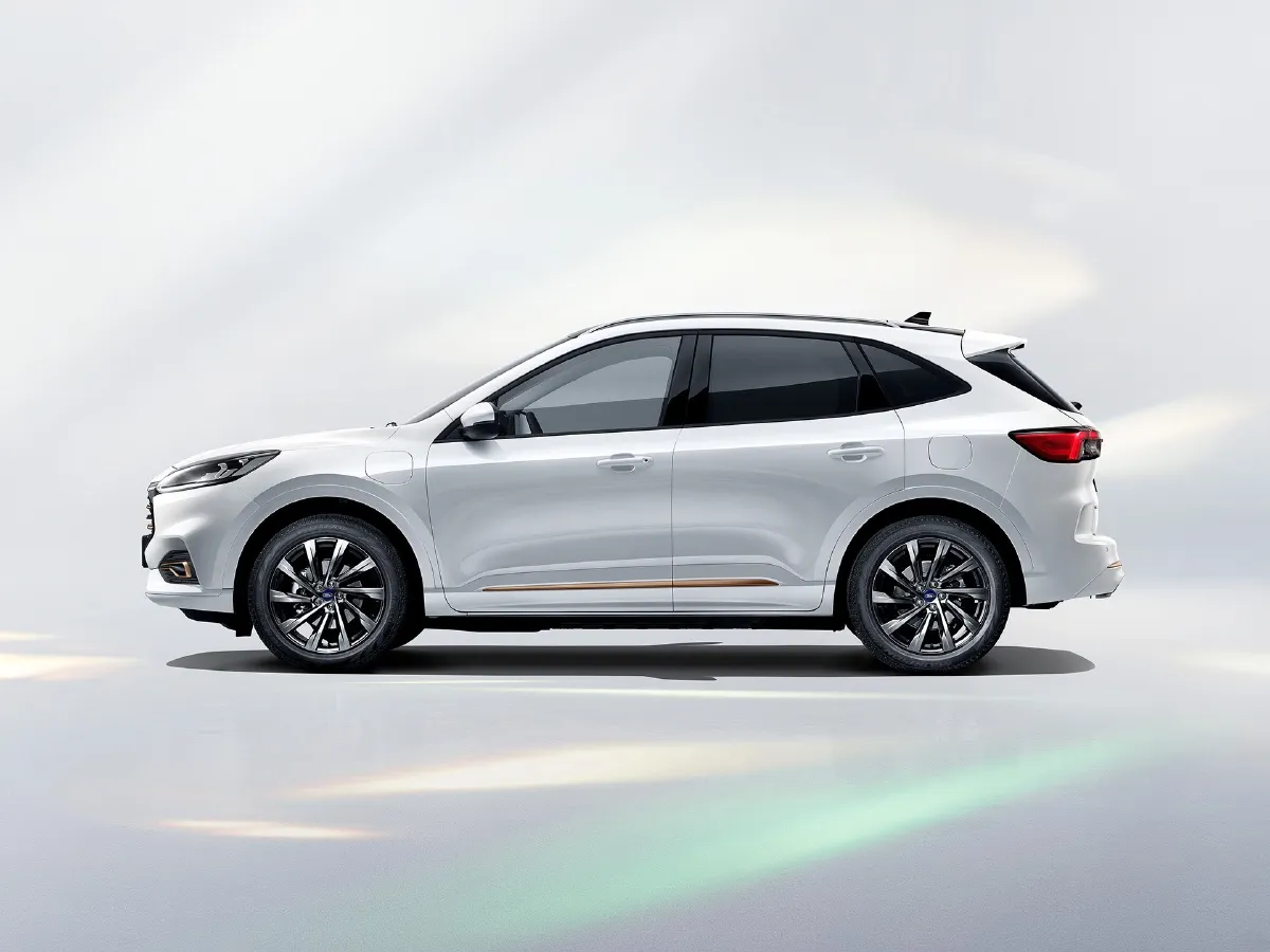 Ford Escape,autocango,china used car exporter,china ev exporter,chinese used car exporter,chinese used ev exporter