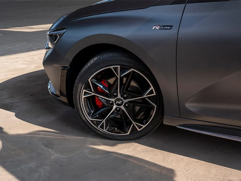 Hyundai La Festa,autocango,china used car exporter,china ev exporter,chinese used car exporter,chinese used ev exporter