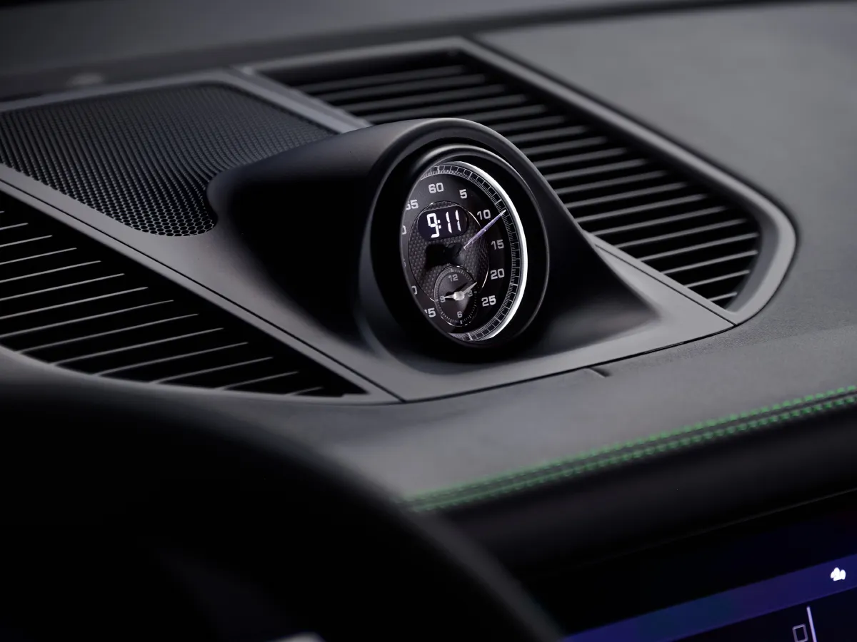 Porsche Macan,autocango,china used car exporter,china ev exporter,chinese used car exporter,chinese used ev exporter