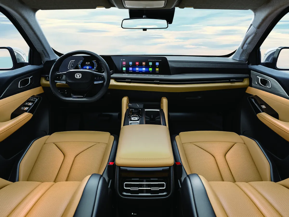 ChangAn LanTuoZhe,autocango,china used car exporter,china ev exporter,chinese used car exporter,chinese used ev exporter