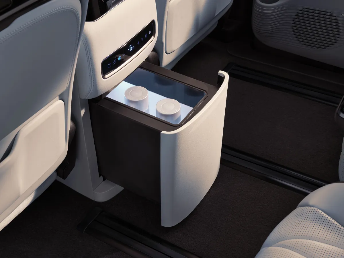 Denza D9,autocango,china used car exporter,china ev exporter,chinese used car exporter,chinese used ev exporter