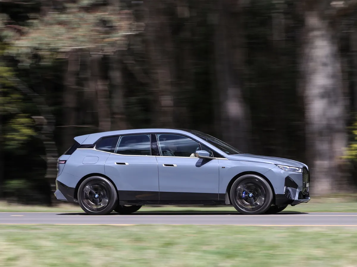 BMW iX,autocango,china used car exporter,china ev exporter,chinese used car exporter,chinese used ev exporter