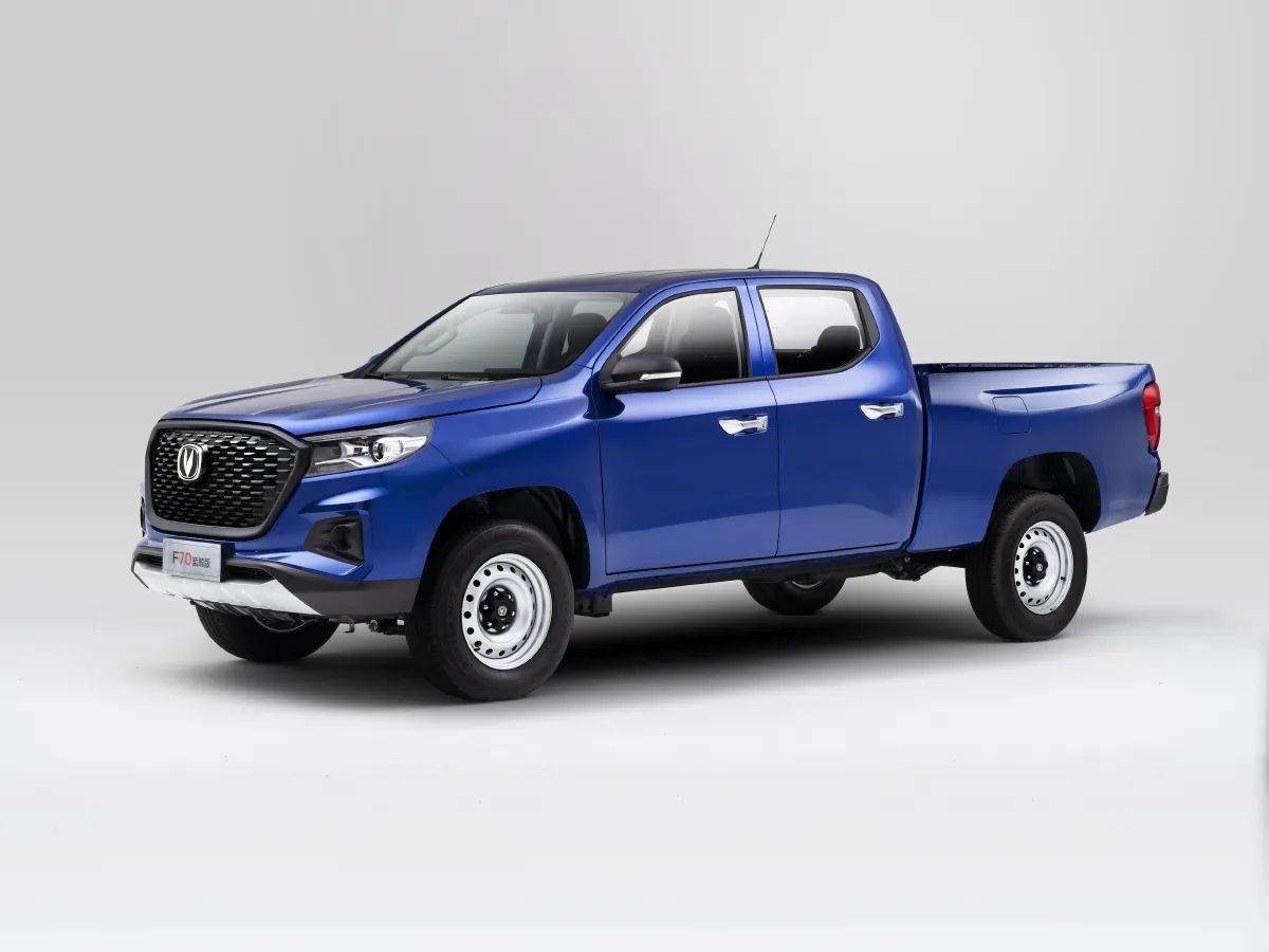 2024 ChangAn F70 Blue Whale 2.0T 233HP L4 6MT,autocango,china used car exporter,china ev exporter,chinese used car exporter,chinese used ev exporter