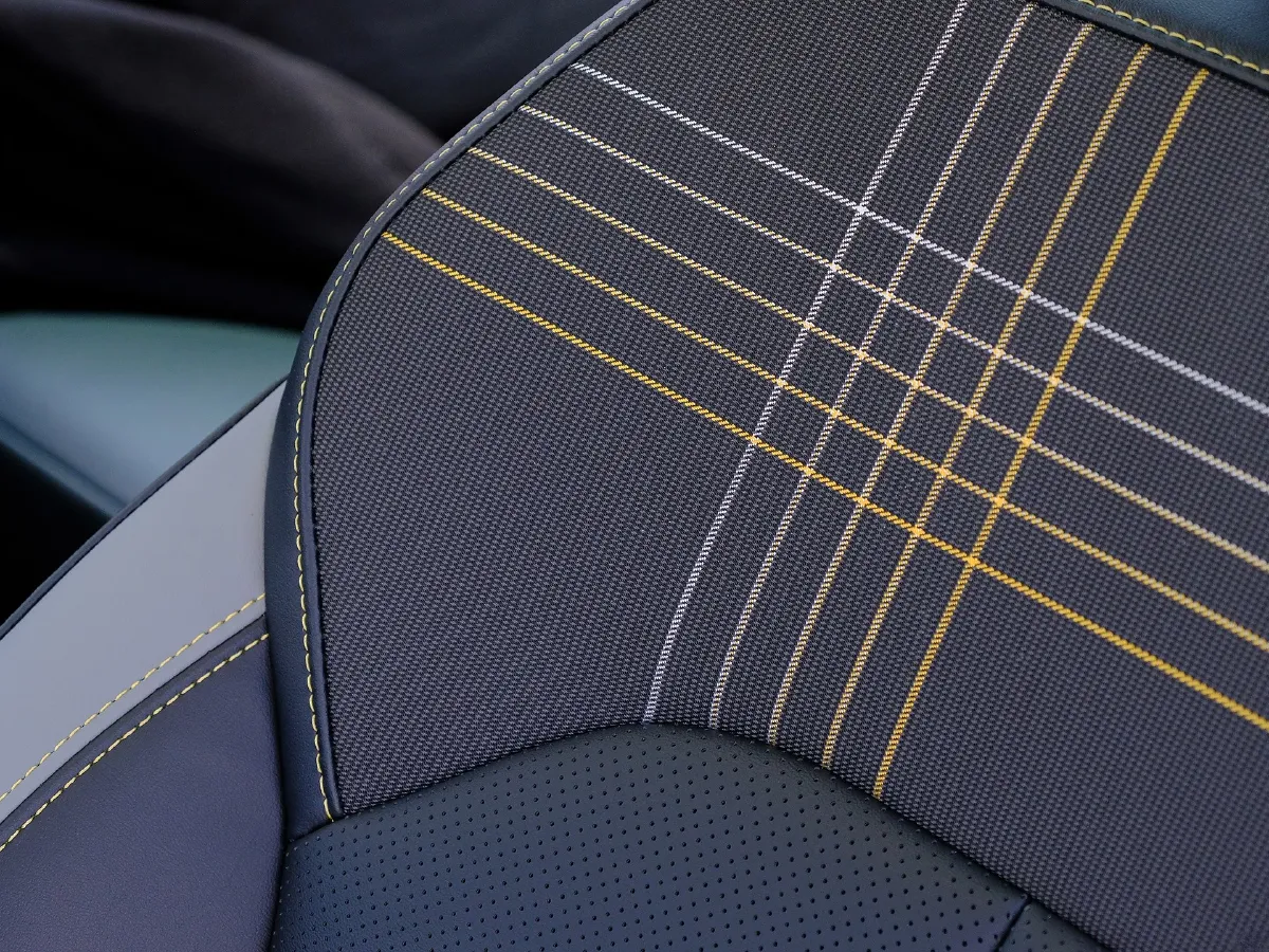 Roewe i6 MAX,autocango,china used car exporter,china ev exporter,chinese used car exporter,chinese used ev exporter