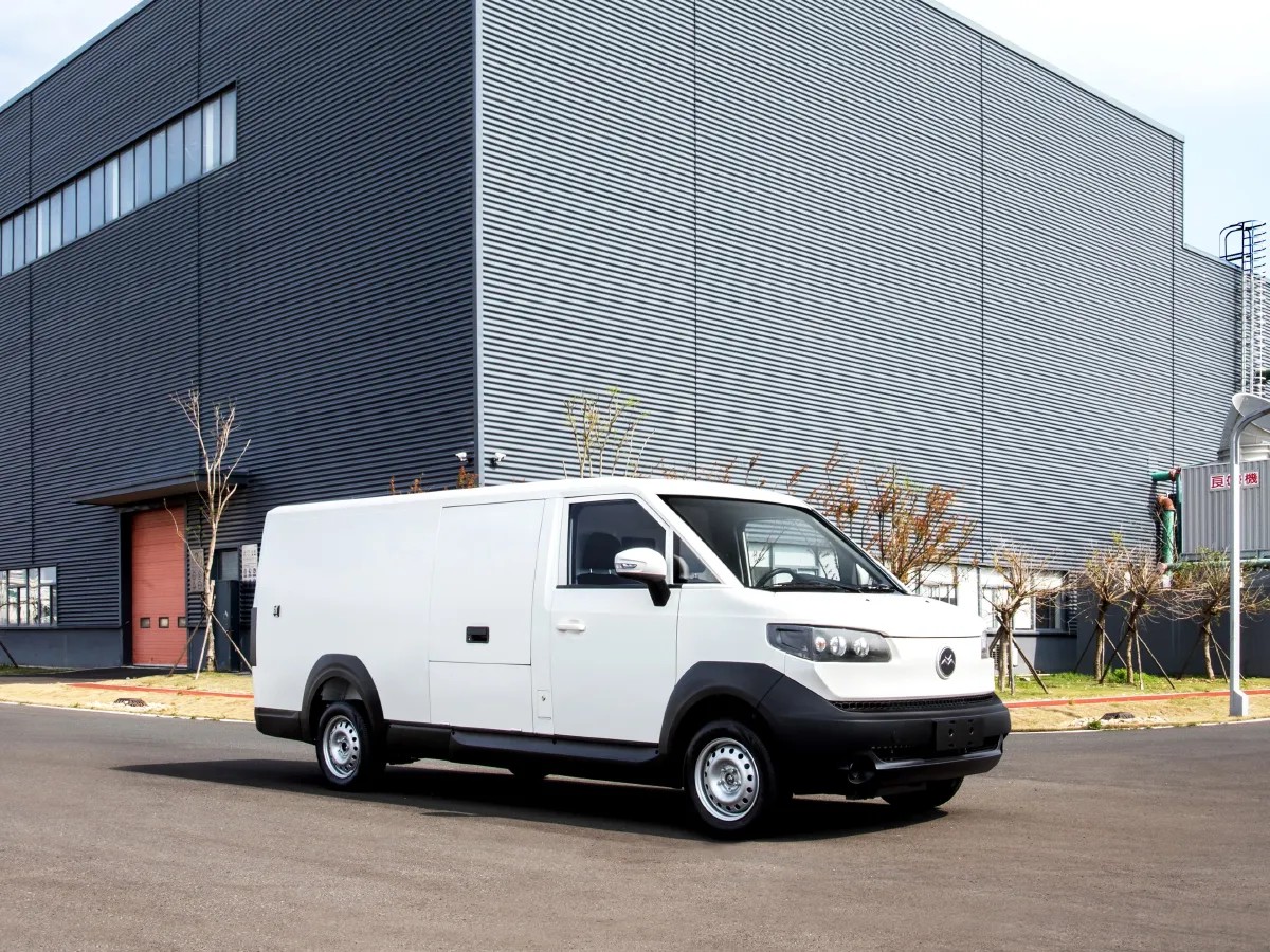 New Gonow AoTeng,autocango,china used car exporter,china ev exporter,chinese used car exporter,chinese used ev exporter