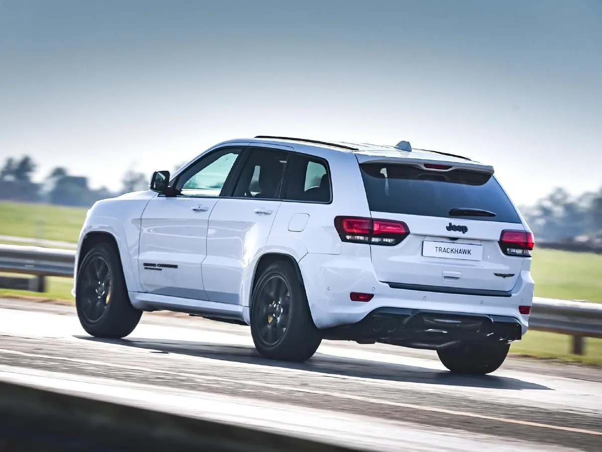 Jeep Grand Cherokee,autocango,china used car exporter,china ev exporter,chinese used car exporter,chinese used ev exporter