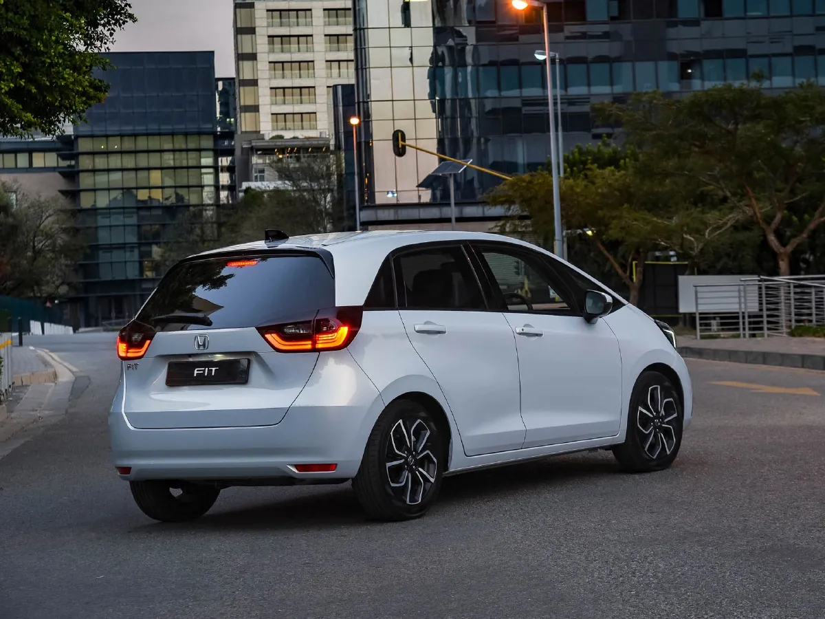 2013 Honda Fit 1.3L 88HP L4 CVT Hybrid,autocango,china used car exporter,china ev exporter,chinese used car exporter,chinese used ev exporter