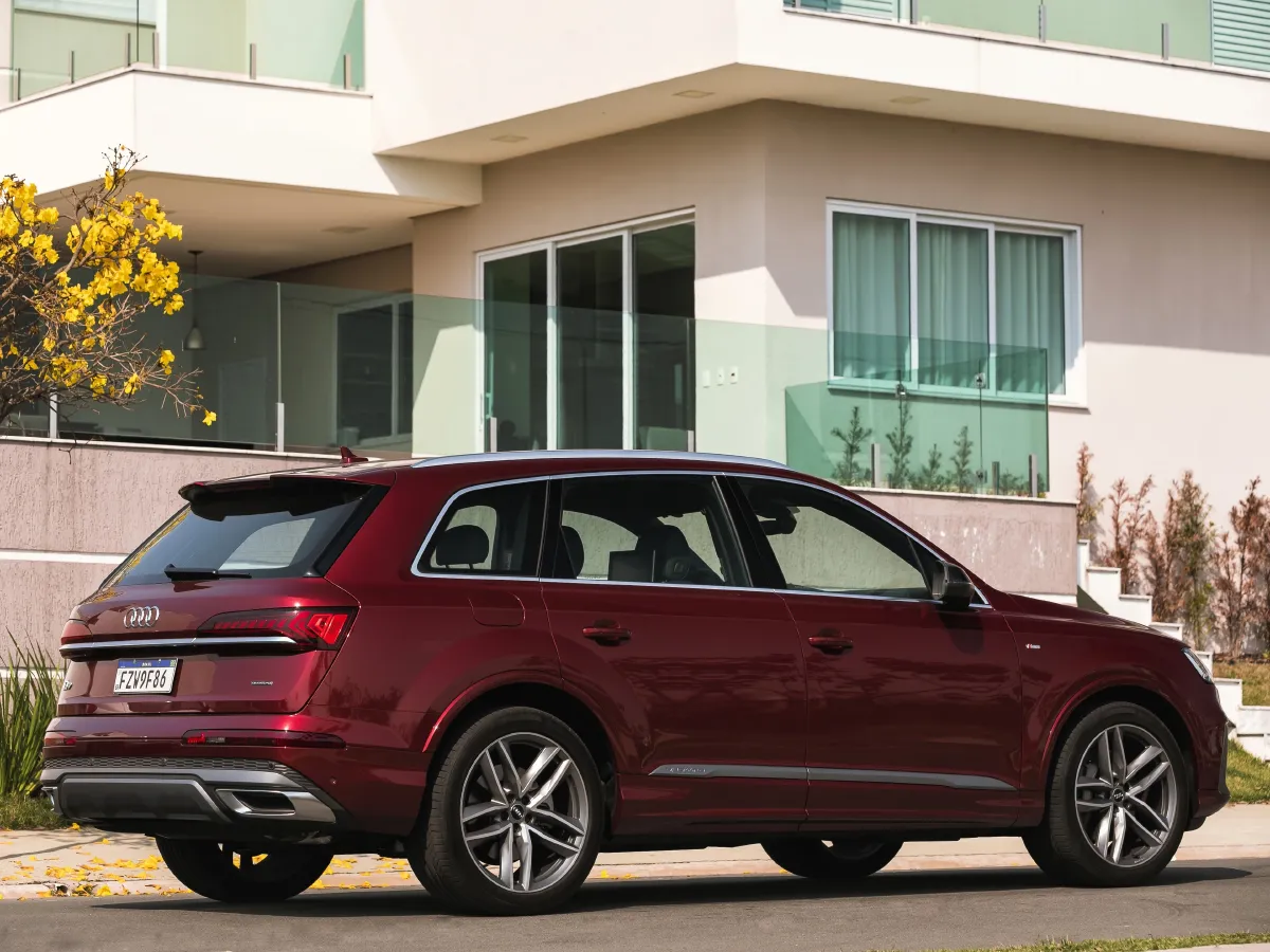 Audi Q7,autocango,china used car exporter,china ev exporter,chinese used car exporter,chinese used ev exporter
