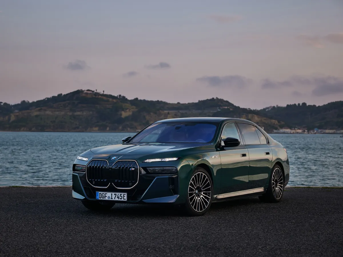 BMW i7,autocango,china used car exporter,china ev exporter,chinese used car exporter,chinese used ev exporter