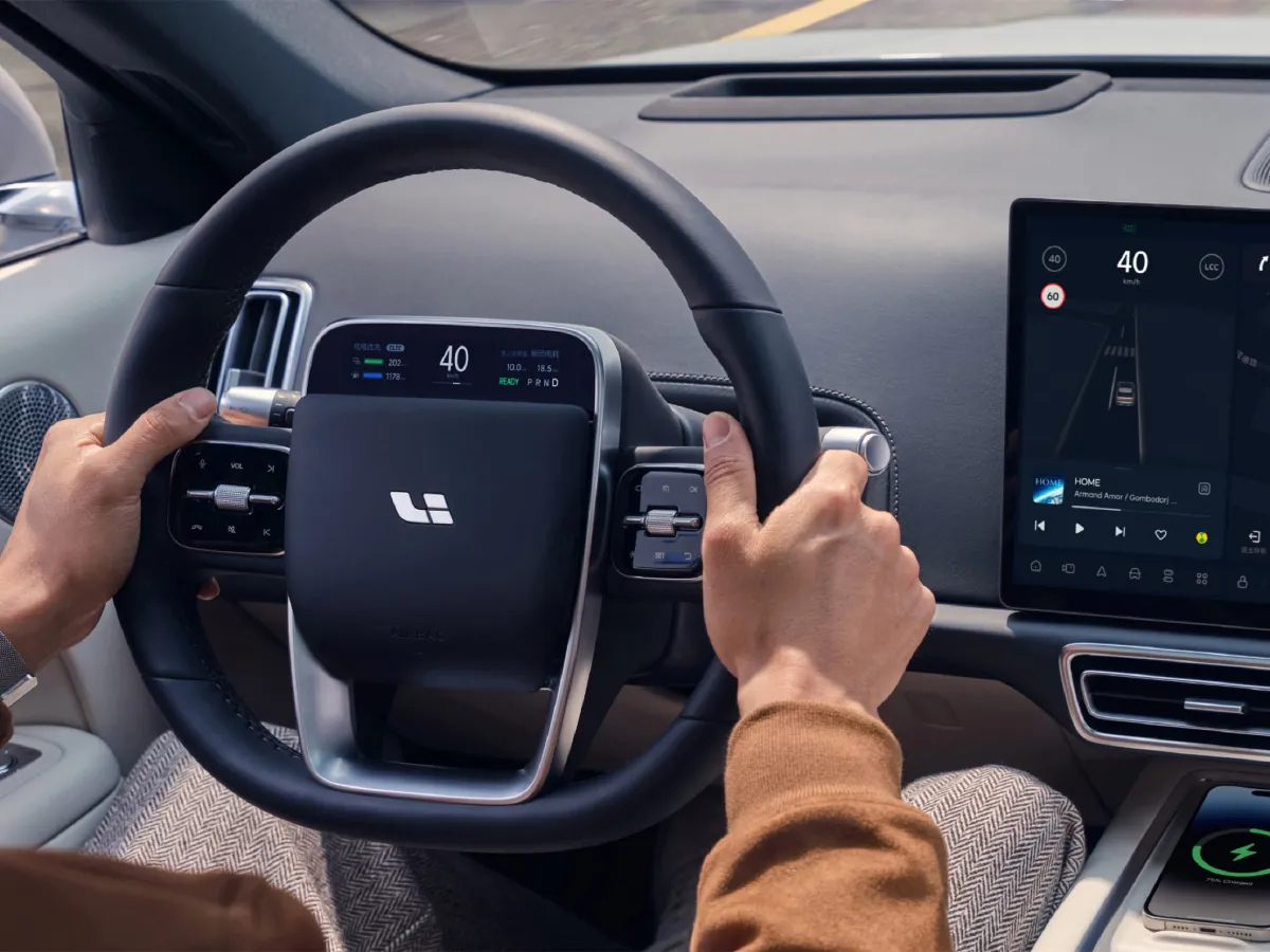 Li L6,autocango,china used car exporter,china ev exporter,chinese used car exporter,chinese used ev exporter