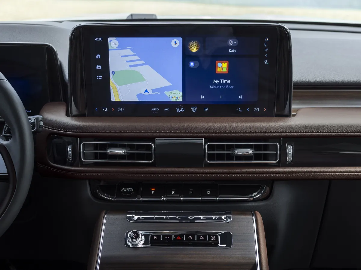 Lincoln Aviator,autocango,china used car exporter,china ev exporter,chinese used car exporter,chinese used ev exporter