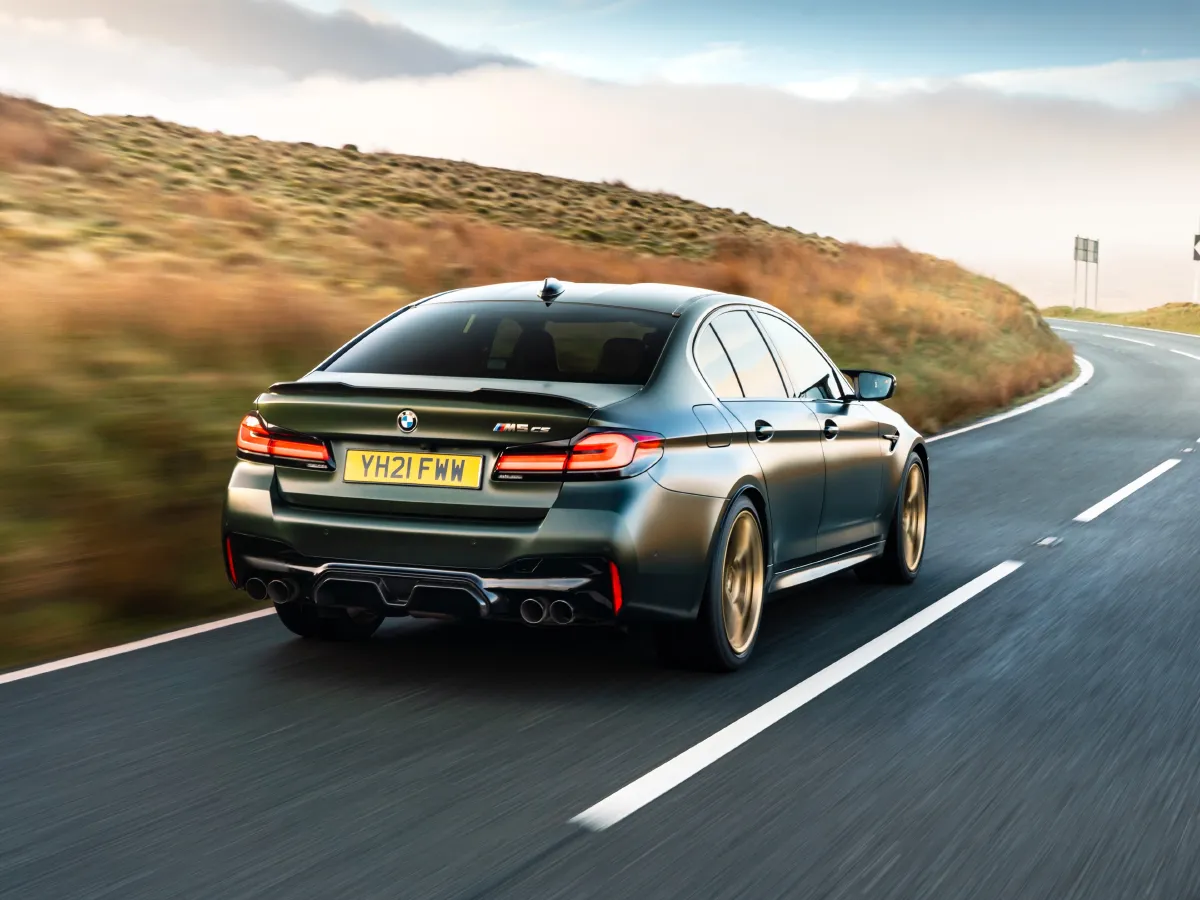 2012 BMW M5 4.4T 560HP V8 7DCT,autocango,china used car exporter,china ev exporter,chinese used car exporter,chinese used ev exporter