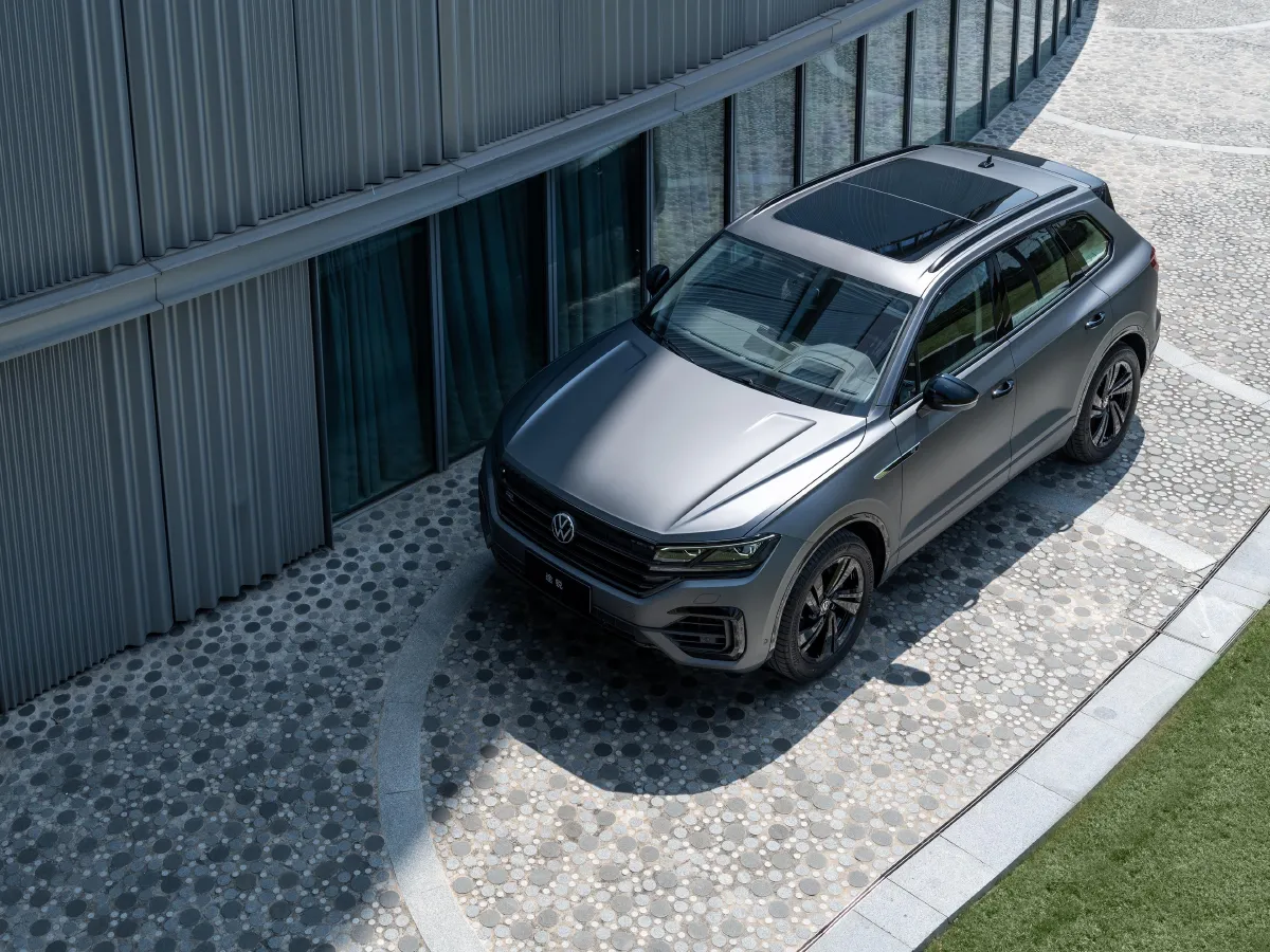 Volkswagen Touareg,autocango,china used car exporter,china ev exporter,chinese used car exporter,chinese used ev exporter