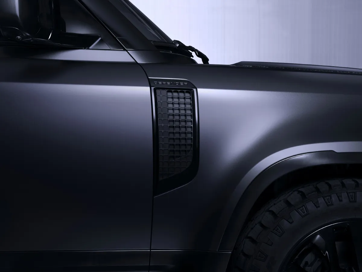 Land Rover Defender,autocango,china used car exporter,china ev exporter,chinese used car exporter,chinese used ev exporter