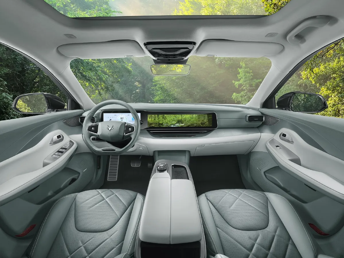 ARCFOX αS,autocango,china used car exporter,china ev exporter,chinese used car exporter,chinese used ev exporter